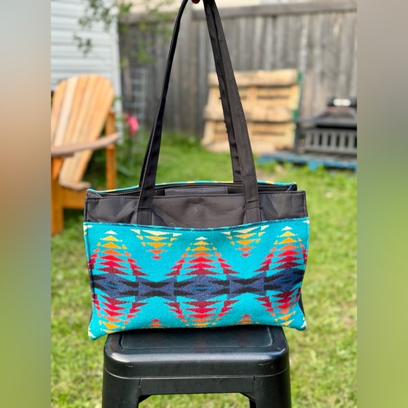 Pendleton Carry-All Bag - Picture 3 of 9